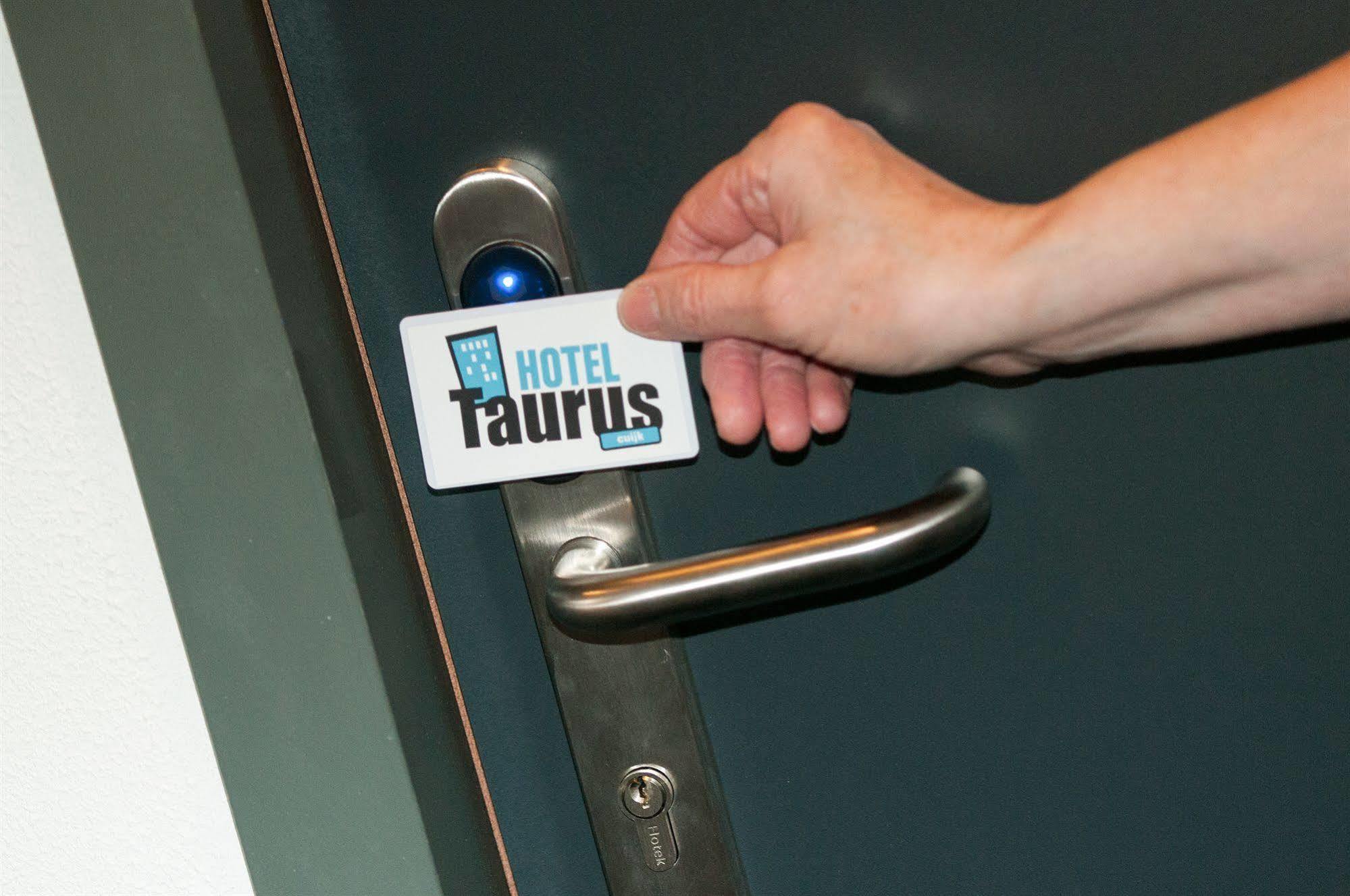 Hotel Taurus 쿠에익 외부 사진
